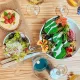Pratos e drinks no Purana, restaurante vegano em São Paulo
